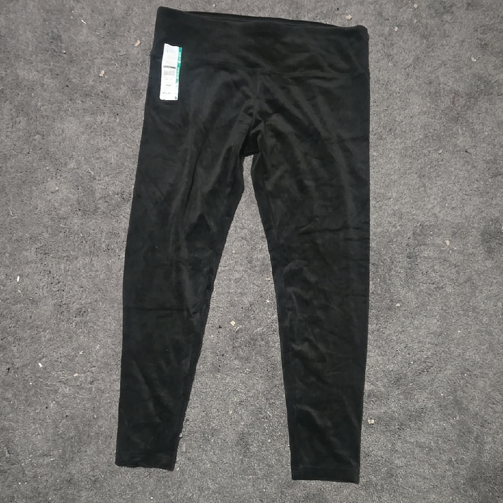 Time and Tru Women's Black Velvet Leggings